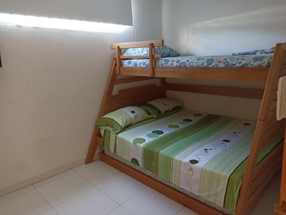 & Gomez Society San Andrés